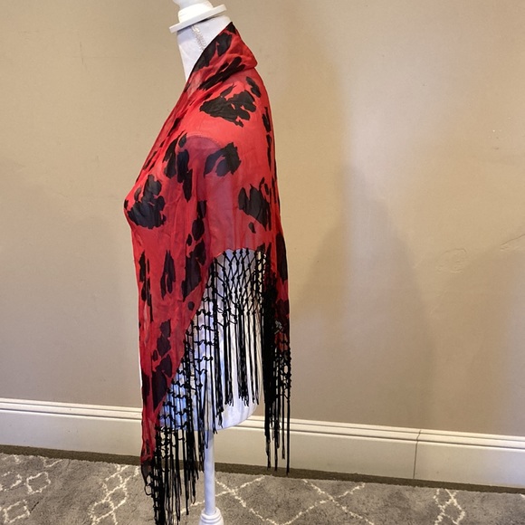 ATG Brand scarf with fringe! - Picture 3 of 6